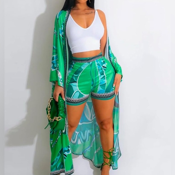 Green Printed Kimono & Shorts Set Vacation Resort Wear Boho Chic - Picture 3 of 6